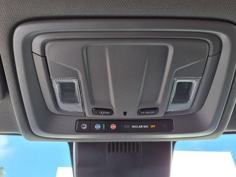 New 2025 GMC Sierra 1500 SLE AWD/4WD image 18