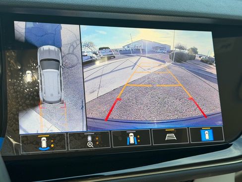 Used 2022 Buick Envision Avenir w/ Technology Package II image 27