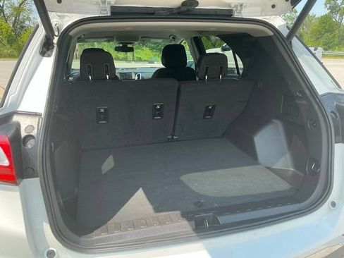 Used 2019 Chevrolet Equinox LT AWD/4WD image 11