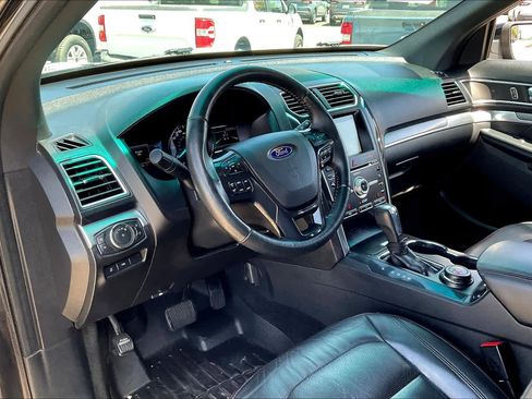 Used 2017 Ford Explorer Sport image 17