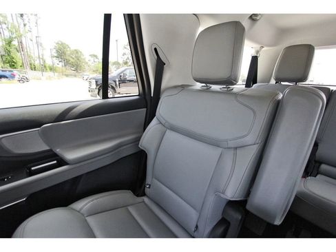 Certified 2025 Ford Expedition Max Active image 14