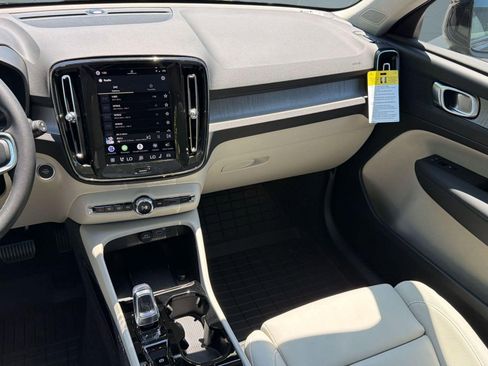 New 2026 Volvo XC40 B4 Plus w/ Climate Package FWD image 26