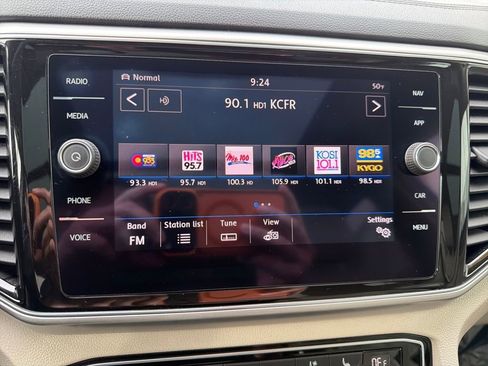 Used 2018 Volkswagen Atlas SEL Premium image 19