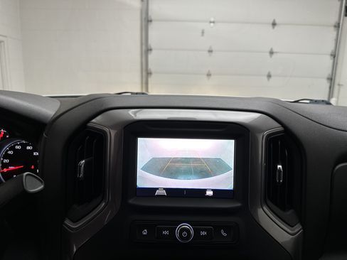 Used 2020 Chevrolet Silverado 1500 Custom Trail Boss w/ Custom Convenience Package AWD/4WD image 28