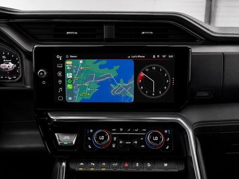 Used 2024 GMC Sierra 1500 Denali w/ Technology Package AWD/4WD image 32