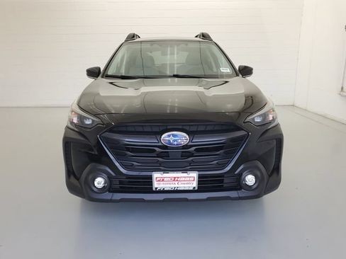 Used 2024 Subaru Outback Premium AWD/4WD image 3