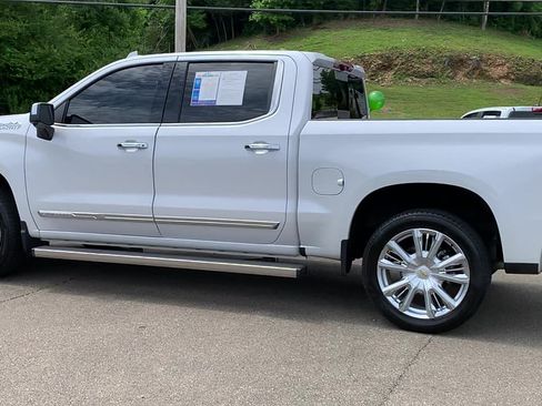 Used 2025 Chevrolet Silverado 1500 High Country AWD/4WD image 6