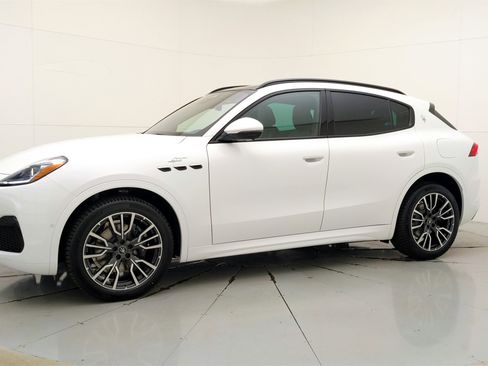 Used 2024 Maserati Grecale GT image 13