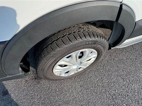 Used 2023 Ford E-Transit Medium Roof RWD image 26