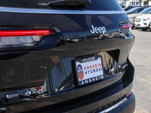 Used 2021 Jeep Grand Cherokee L Limited image 10