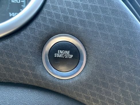 Used 2023 Chevrolet Malibu LT image 34