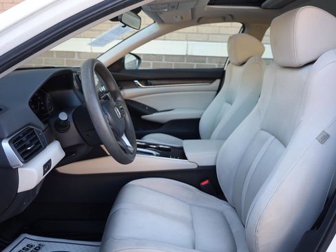 Used 2018 Honda Accord EX image 14