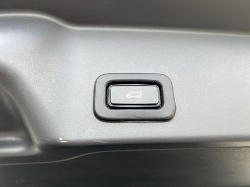 Used 2020 Land Rover Range Rover Evoque SE AWD/4WD image 38