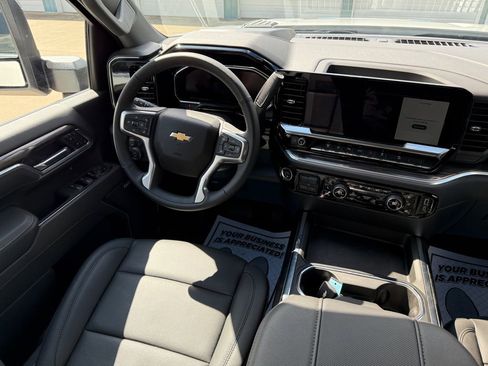 Used 2026 Chevrolet Silverado 2500 LTZ w/ LTZ Premium Package AWD/4WD image 26