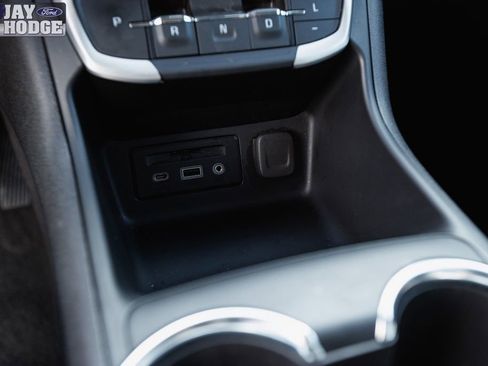 Used 2024 GMC Terrain SLT image 38