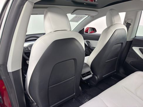 Used 2021 Tesla Model 3 Performance image 40