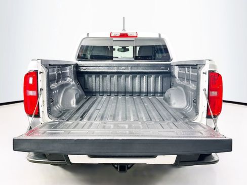 Used 2019 Chevrolet Colorado Z71 AWD/4WD image 16