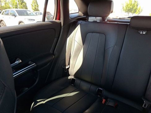 Used 2022 Mercedes-Benz GLA 250 4MATIC image 18