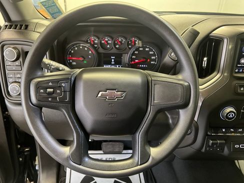 Used 2025 Chevrolet Silverado 2500 Custom w/ Custom Value Package image 28