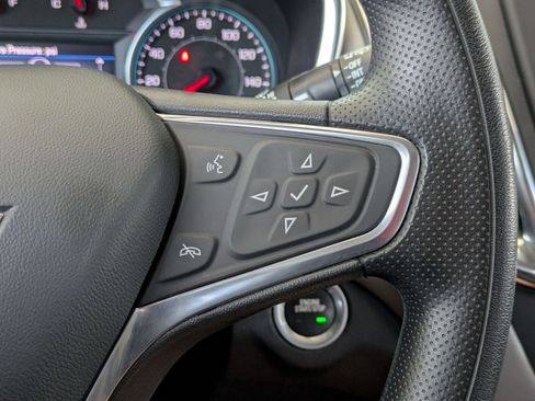 Used 2023 Chevrolet Equinox LS w/ LS Convenience Package FWD image 14