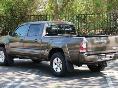 Used 2009 Toyota Tacoma PreRunner image 4