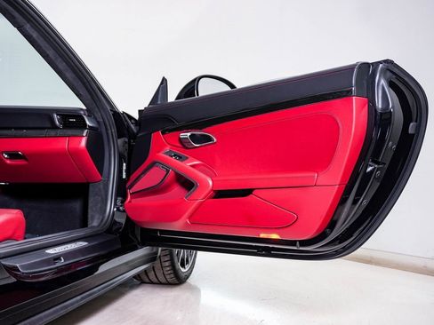 Used 2019 Porsche 911 Turbo S image 18