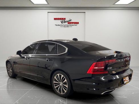 Used 2020 Volvo S90 T6 Momentum image 5