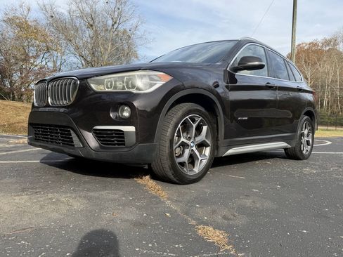Used 2017 BMW X1 xDrive28i AWD/4WD image 2