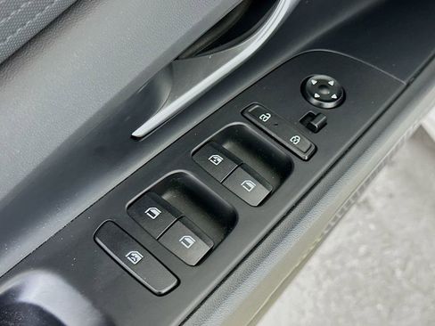 Used 2024 Hyundai Elantra SEL image 20