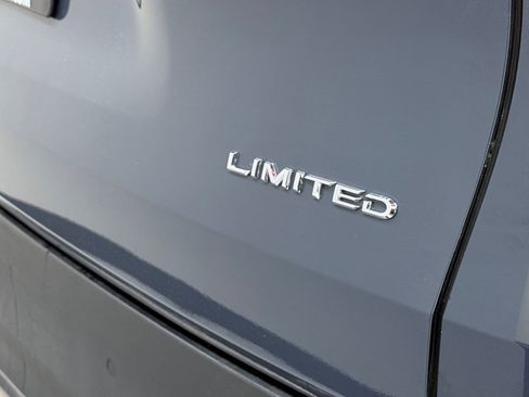 Used 2024 Toyota Grand Highlander Limited image 10