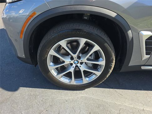 Used 2024 BMW X5 sDrive40i w/ Parking Assistance Package image 6