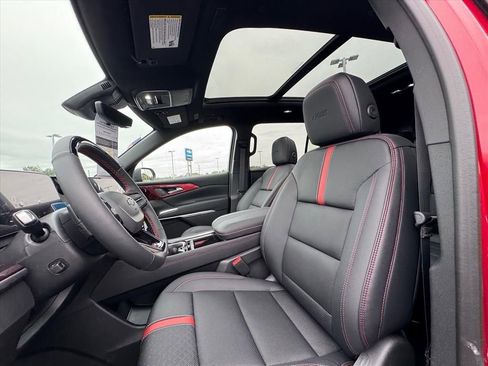 New 2026 Chevrolet Traverse RS image 15