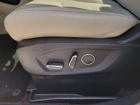 Used 2019 Ford Edge Titanium w/ Equipment Group 301A FWD image 55