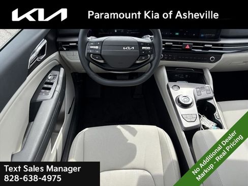 New 2026 Kia Sportage EX w/ EX Panoramic Sunroof Package image 24