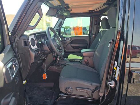 Used 2024 Jeep Wrangler Unlimited Sport AWD/4WD image 12