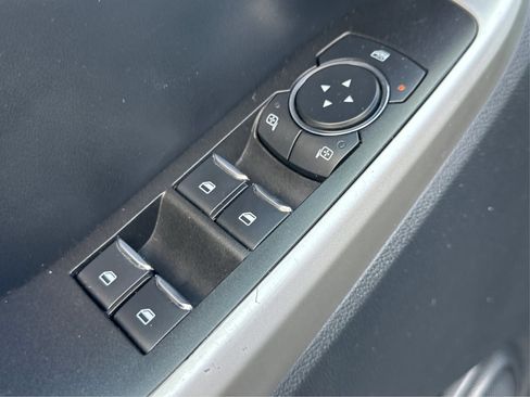 Used 2021 Ford Explorer XLT image 33