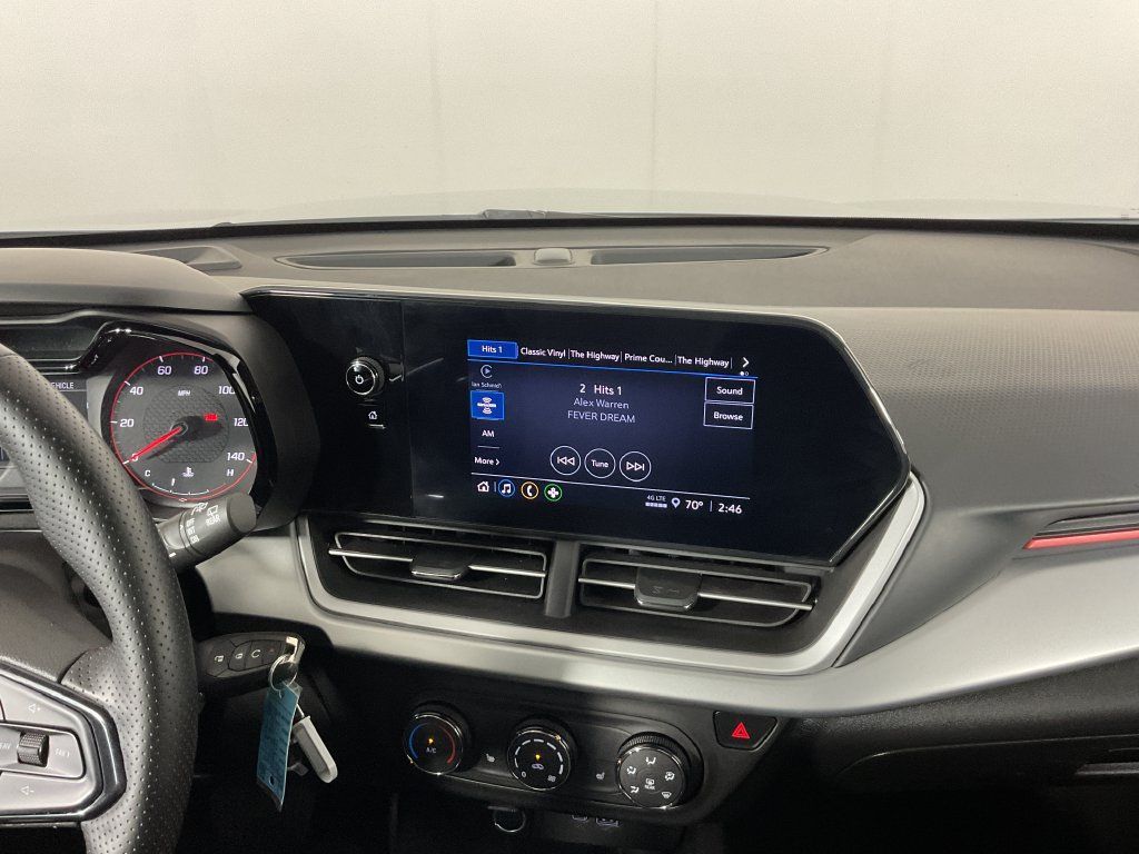 Used 2024 Chevrolet Trax RS w/ Driver Confidence Package FWD image 13