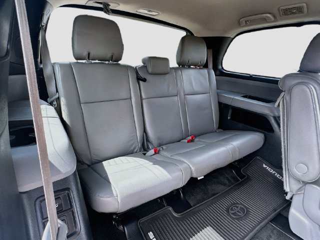 Used 2017 Toyota Sequoia Limited AWD/4WD image 29