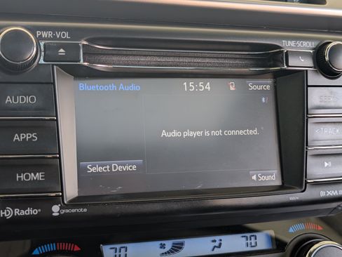 Used 2018 Toyota RAV4 XLE FWD image 31