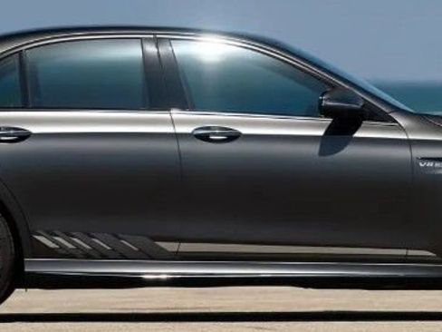 Used 2023 Mercedes-Benz E 63 AMG S image 2