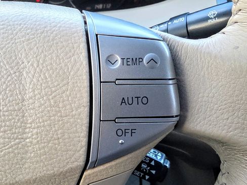Used 2008 Toyota Avalon Limited FWD image 27