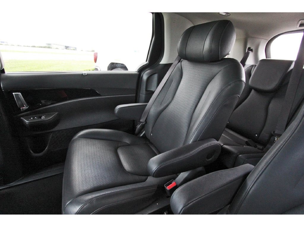 Used 2026 Kia Carnival SX Prestige FWD image 12
