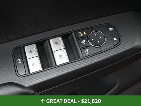 Used 2024 Mitsubishi Outlander SE image 27