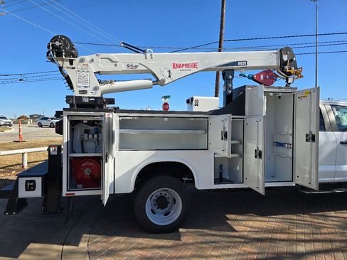 New 2026 Ford F550 4x4 Supercab Super Duty image 5