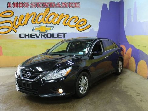 Used 2017 Nissan Altima 2.5 image 2