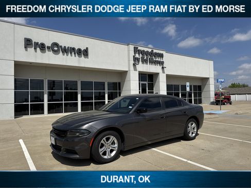 Used 2023 Dodge Charger SXT image 1