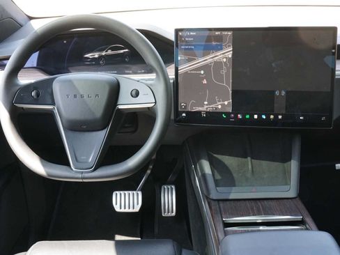 Used 2024 Tesla Model X AWD/4WD image 9