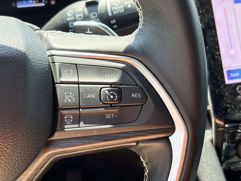 Used 2022 Jeep Grand Cherokee L Limited w/ Luxury Tech Group II AWD/4WD image 20