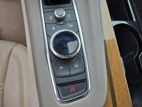 Certified 2023 Cadillac Escalade Premium Luxury Platinum w/ LPO, Radiant Package AWD/4WD image 34