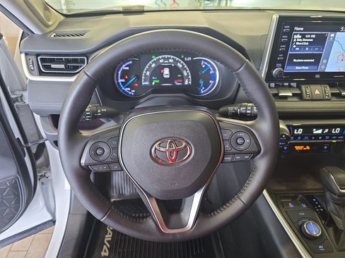 Used 2020 Toyota RAV4 Limited w/ Limited Grade Weather Package AWD/4WD image 19